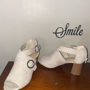 Cream open toe bootie